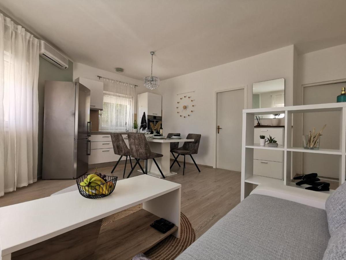 Apartman Teo Medulin Exterior foto